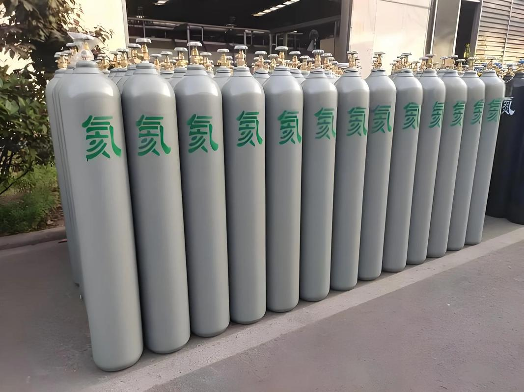 氦气